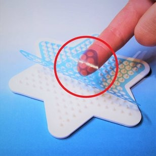 Hama MAXI Alaplaphoz gyöngyrögzítő matrica - 7723