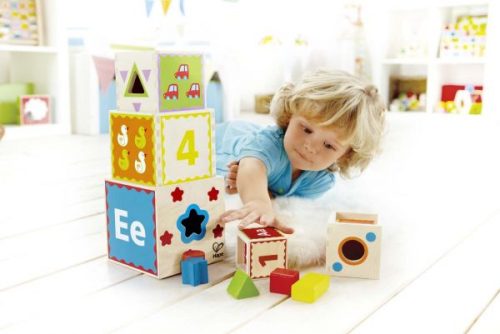 Hape Szórakoztató Piramis - 18 hó+