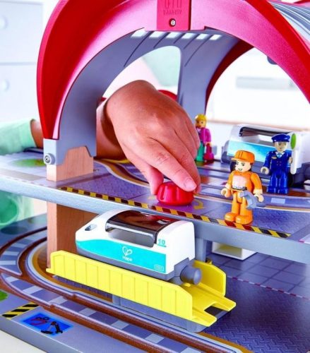 Hape emeletes vasútpálya - Főpályaudvar